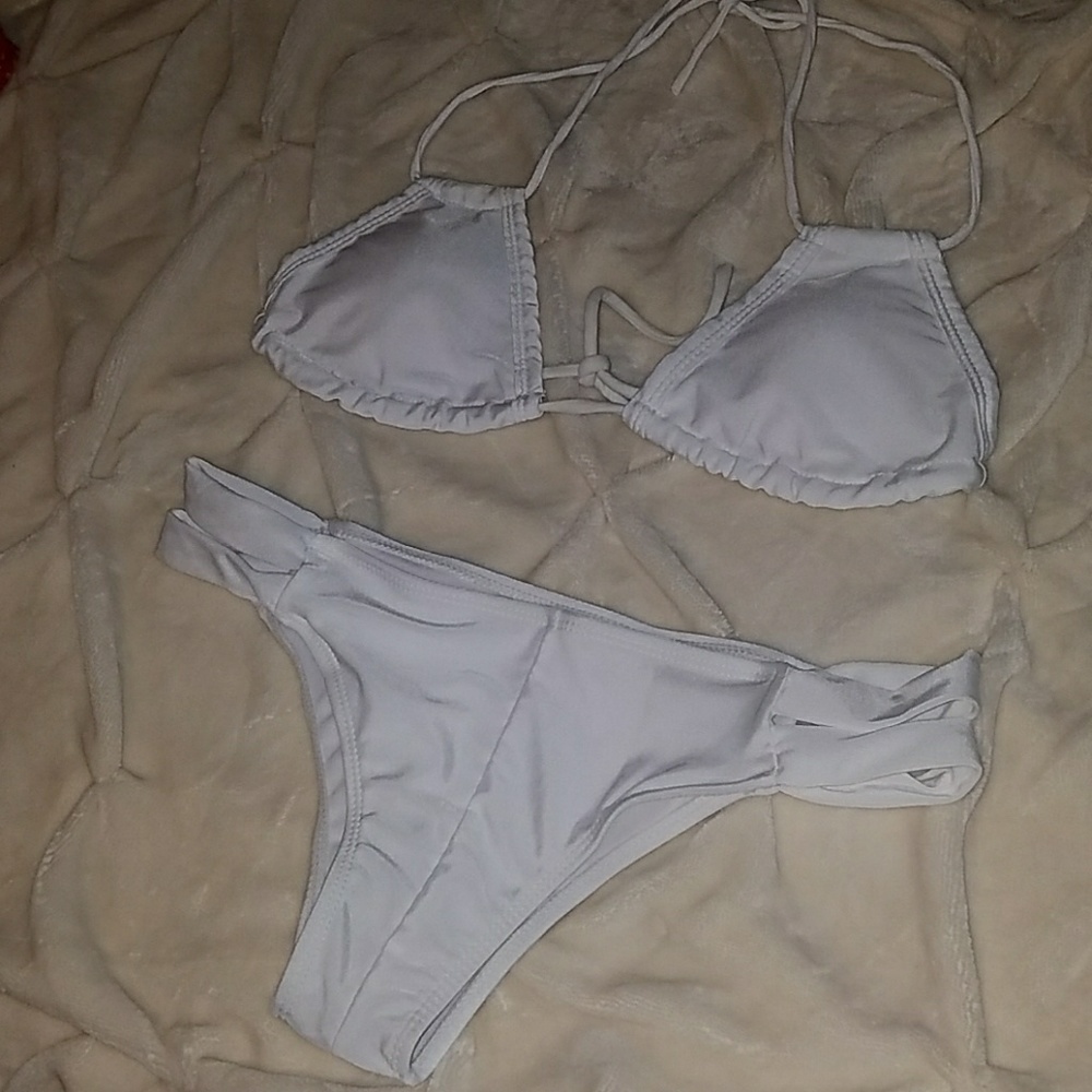 Bathing suit - Picture 1 of 1